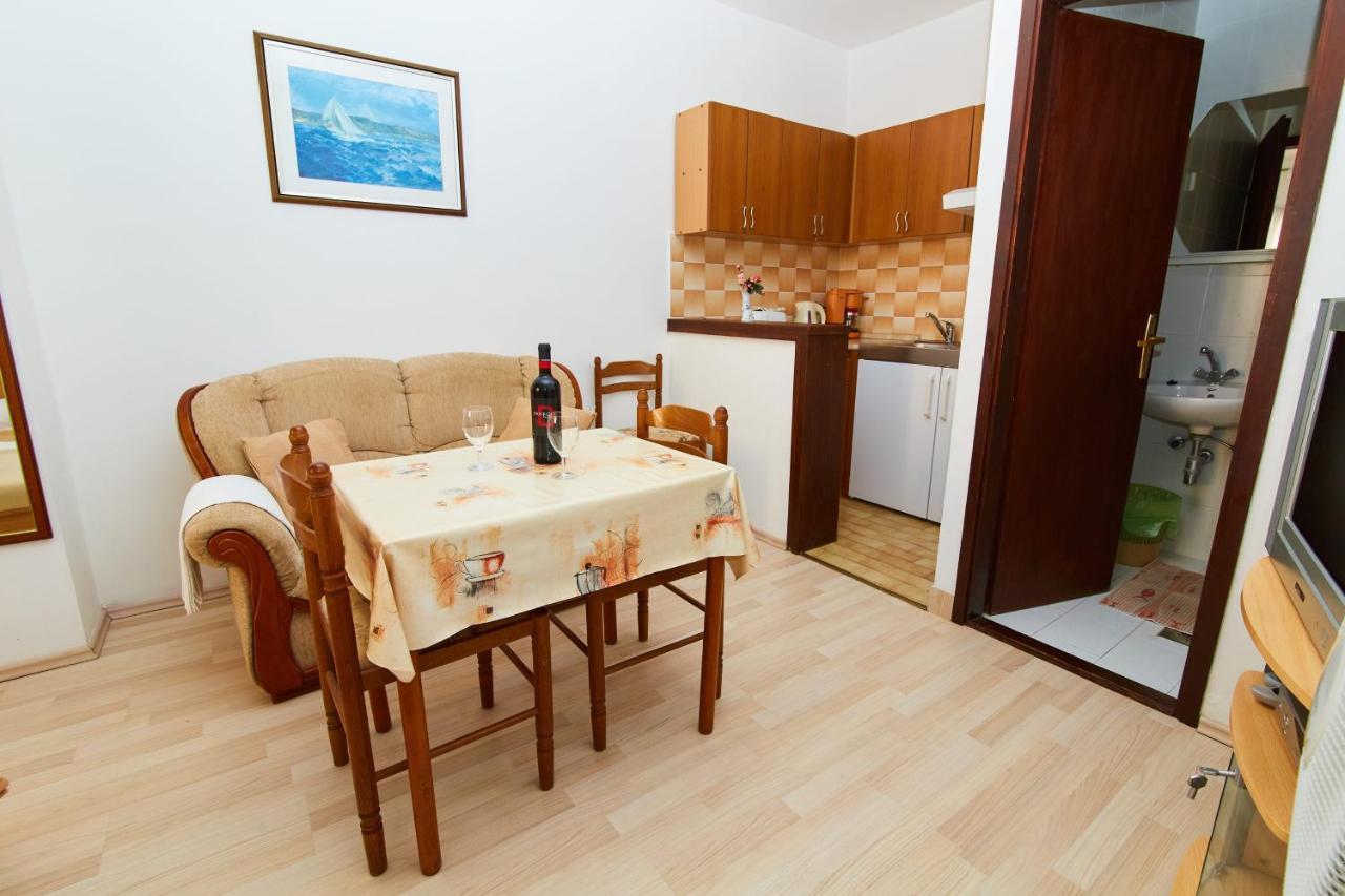 Apartments And Rooms With Parking Space Crikvenica - 19125 Экстерьер фото